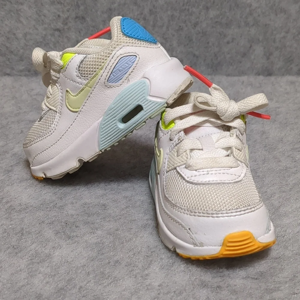 Nike Air Max 90 white - yellow Toddler Sneakers- SZ 5C